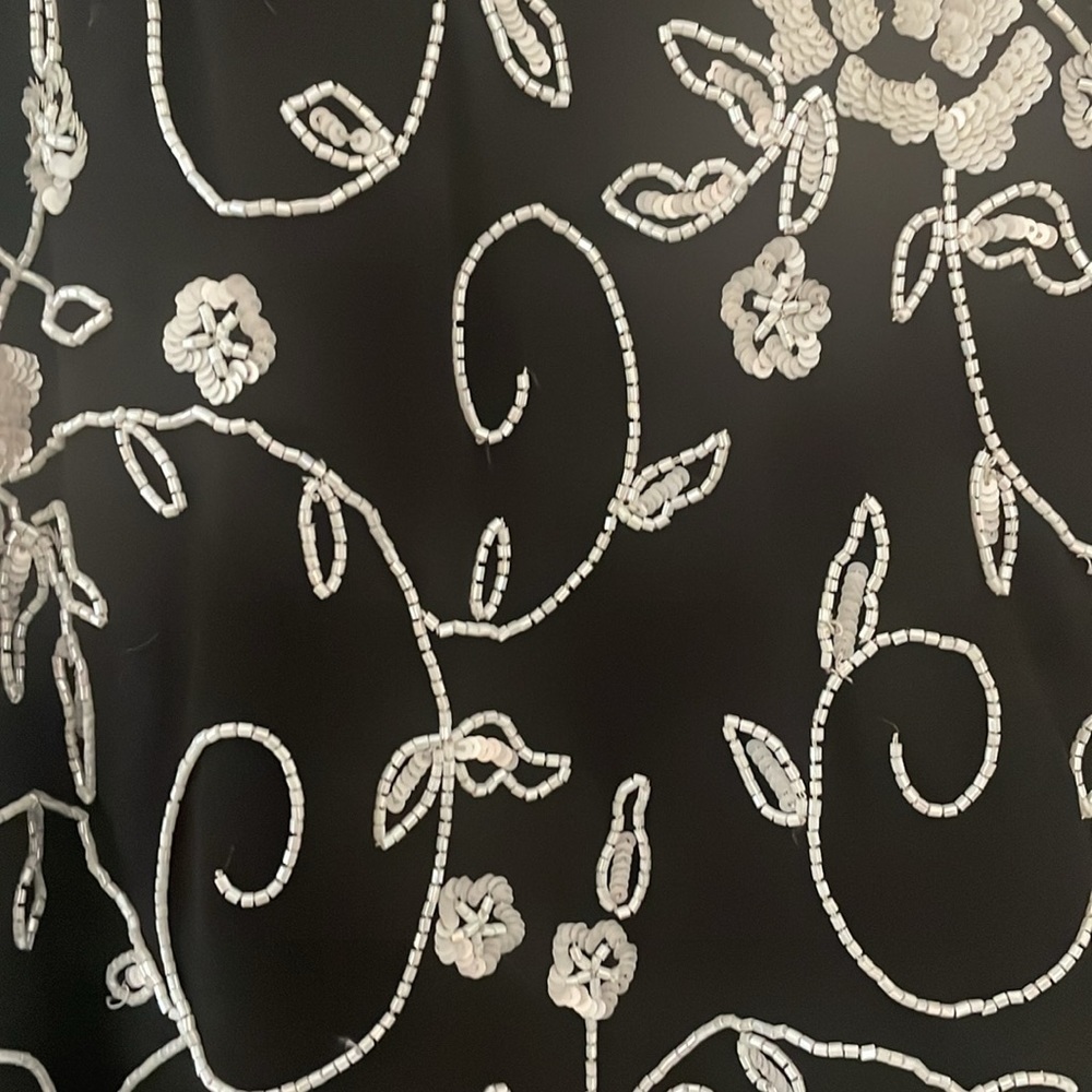 EUC JKara Black Dress with white floral beeding Size 16 - Picture 4 of 13
